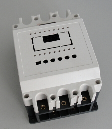 设计开发重合闸外壳模具